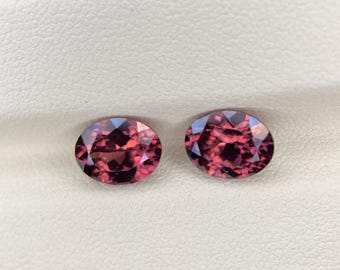 Coppia di zirconi rosa, taglio ovale sfaccettato (7x9x4 mm)
