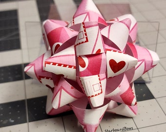 Gift bow - Red and pink hearts Valentine's Day handmade paper gift bow