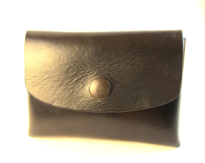 Handmade Leather Rivet Wallet – Minimalist, Durable & Stylish