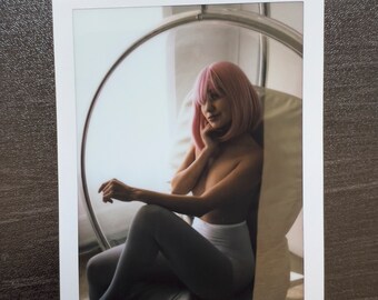 Lámina decorativa Retro Glam para Instax Mini – Arte mural de lencería estilo pin-up (Edición limitada n.º 17)