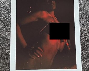 Instax Mini Filmabzug | LA Glam Art Model (Nr. 5) | Limitierte Boudoir-Fotografie