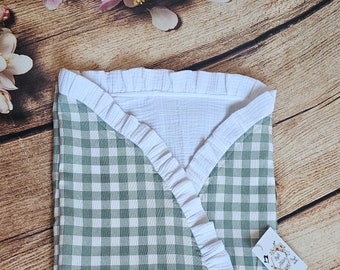 Reversible Plaid Swaddle / Organic Muslin, Ideal for Spring - Summer
