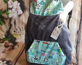 Cobertor de porteo GRIS , Estampado Pandas , universal para cualquier mochila Portabebés