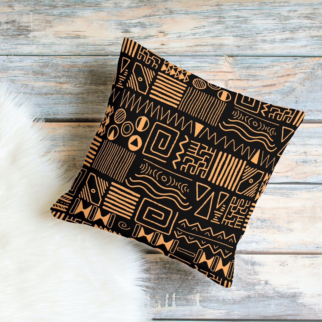 Tiki Safari Pillow Cover