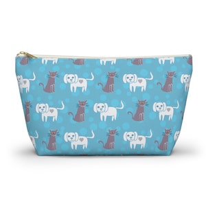 Bonita bolsa de maquillaje con forma de perro y gato, regalo para adolescentes, neceser para mascotas en azul y gris, estuche con cremallera en la parte inferior en forma de T, organizador de carteras, regalo para ella, 2 tamaños
