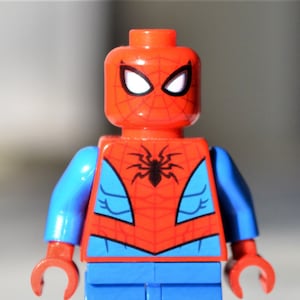 Spider-Man - 2019 design - echte LEGO® Minifigur // mit roten Stiefeln Spiderman Spider-Man Peter Parker aus Heimkehr weit weg von keinem Weg nach Hause