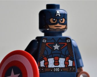 Captain America - 2015 design - genuine LEGO® minifigure // with shield // from avengers age of ultron and 2016 civil war movie dark blue