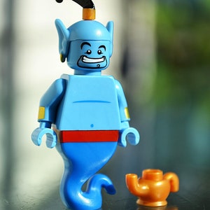 Genie - genuine LEGO® minifigure // with lamp teapot // 1992 aladdin animation animated cartoon character film design version williams smith