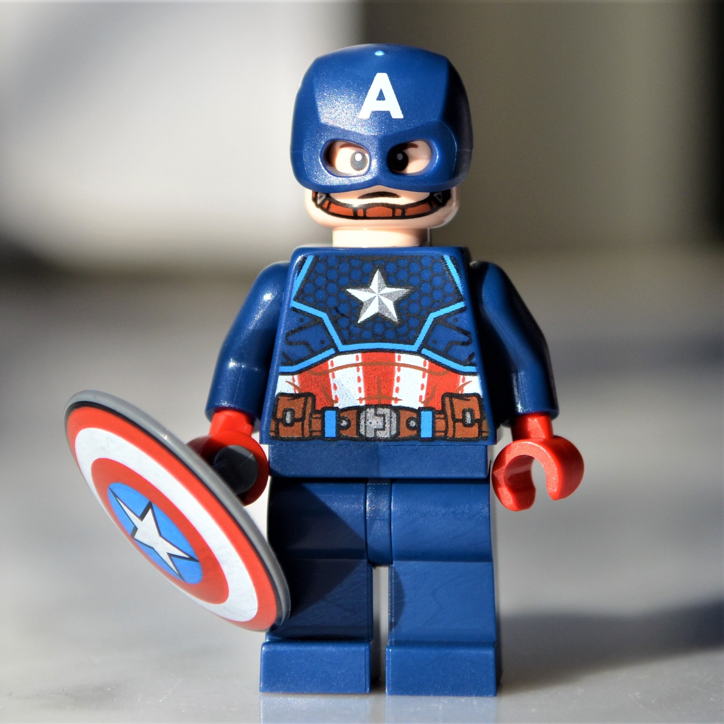 Captain America 2021 Design Genuine LEGO Minifigure With Shield 