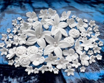 50 pcs. edible fondant white wedding flowers cake topper