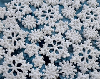 食べられるフォンダンの雪の結晶40個：クリスマスケーキのカップケーキトッパー