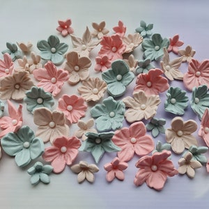 50 pcs. sugar fondant flowers cake topper