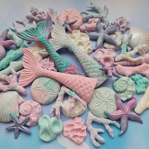 40 pcs. sugar fondant shells, mermaid tails, starfishes, corals cake topper