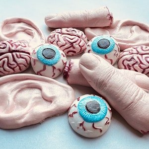 12-tlg. essbarer Zuckerfondant Halloween Cake Topper Augen, Finger, Ohren, Gehirn.