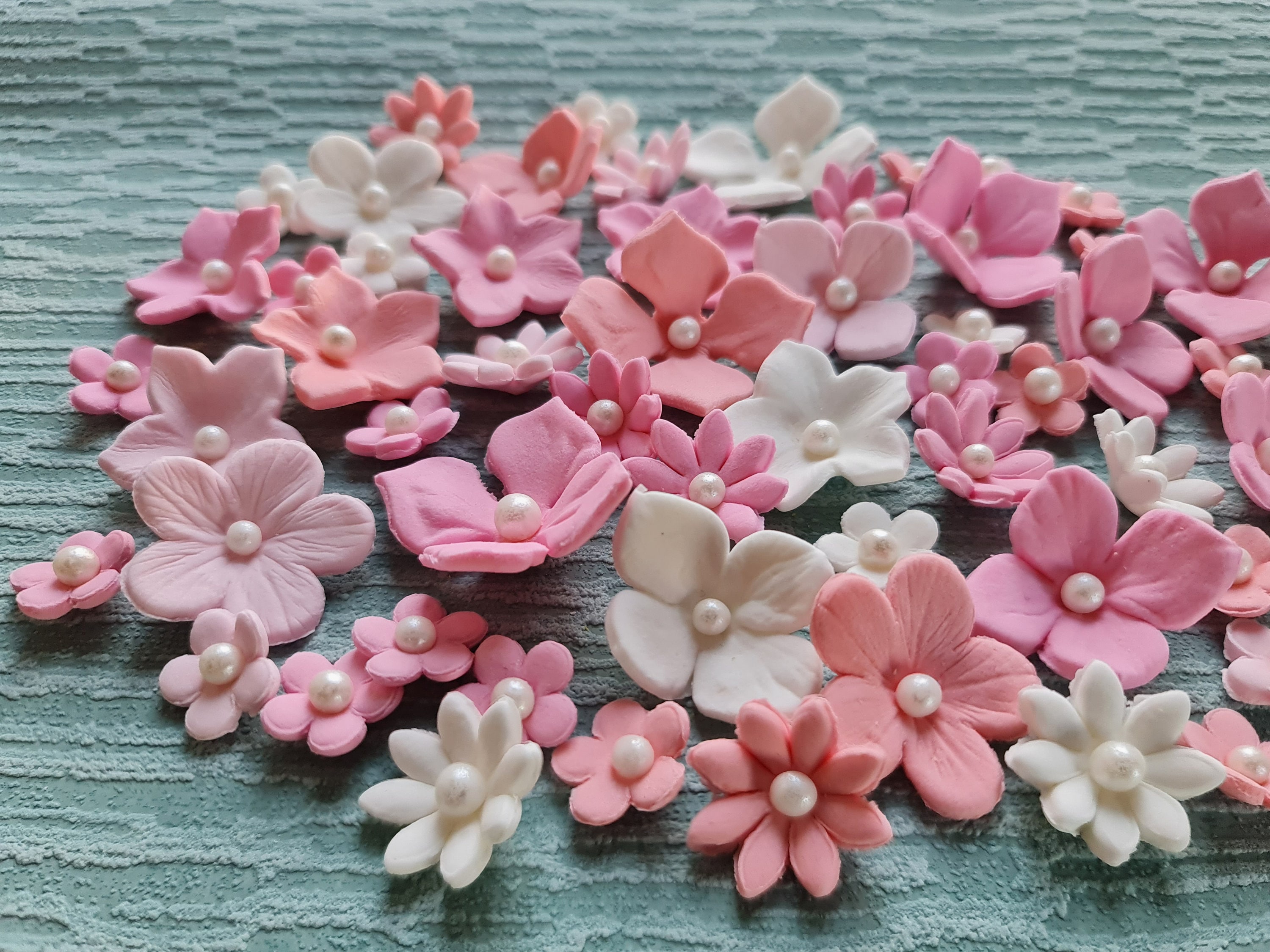 40 Pcs. Edible Sugar Fondant Flowers Cake Topper Decorations Raspberry Strawberry Pink White Etsy
