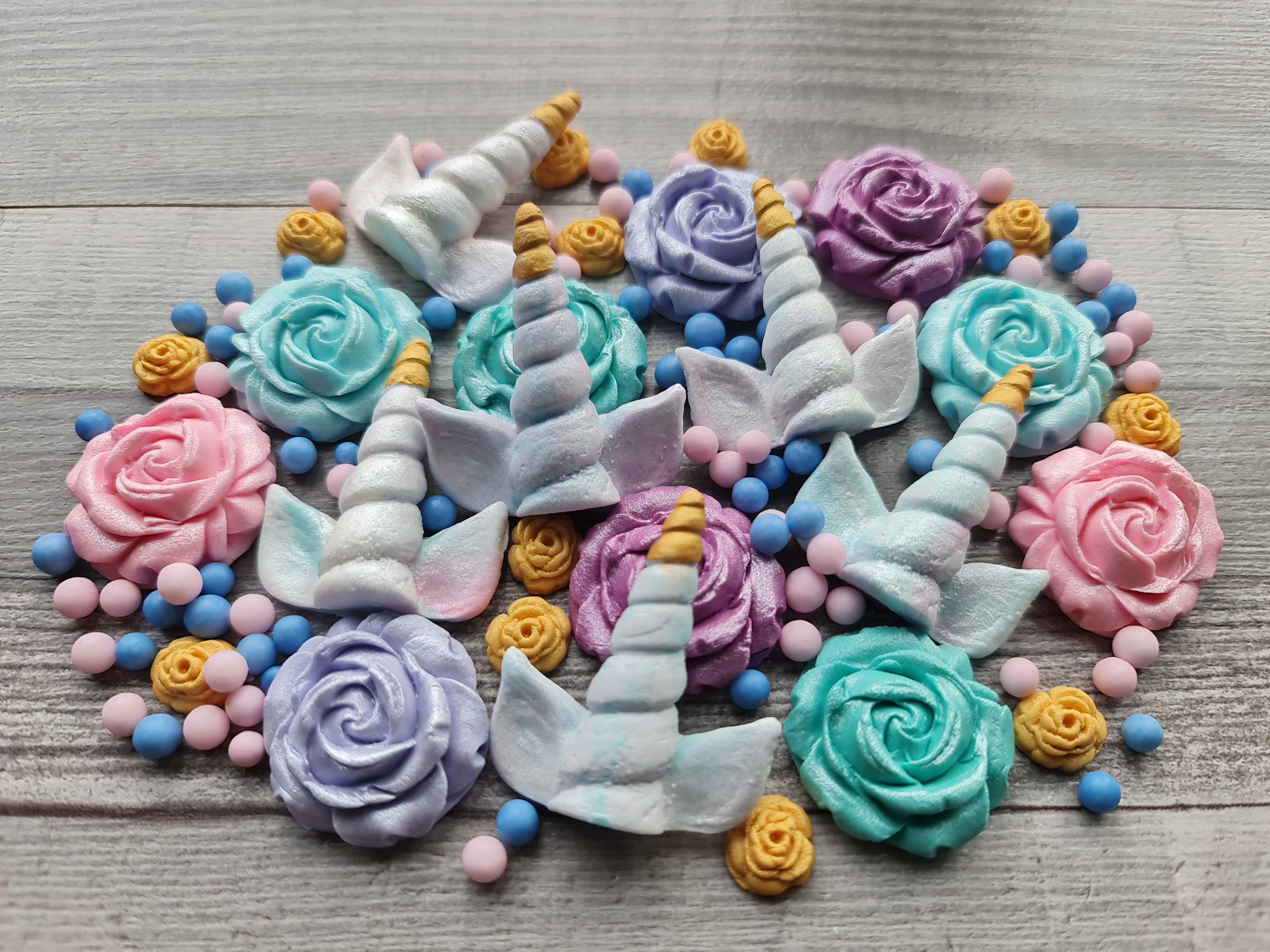 26-Piece Fondant Unicorn Cupcake Toppers: Horns, Ears, Roses