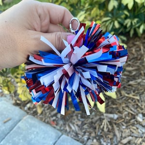 Pom Pom Keychain - Cheer Keychain - Cheerleading Keychain - Cheer Team Gift -Cheer Coach Gift - Cheerleading Favors