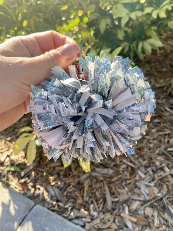 Cheer pom pom keychain deals