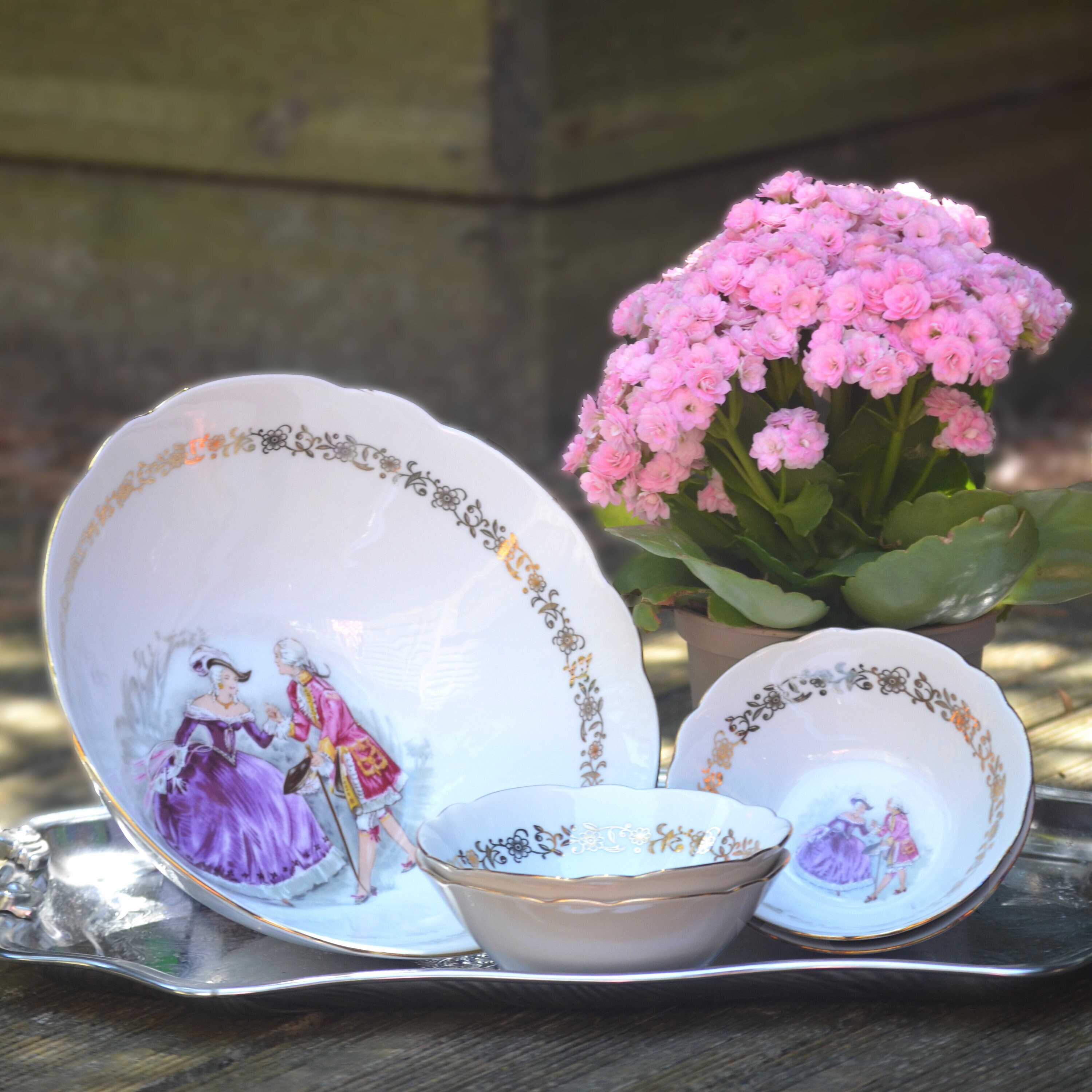 Service En Porcelaine
