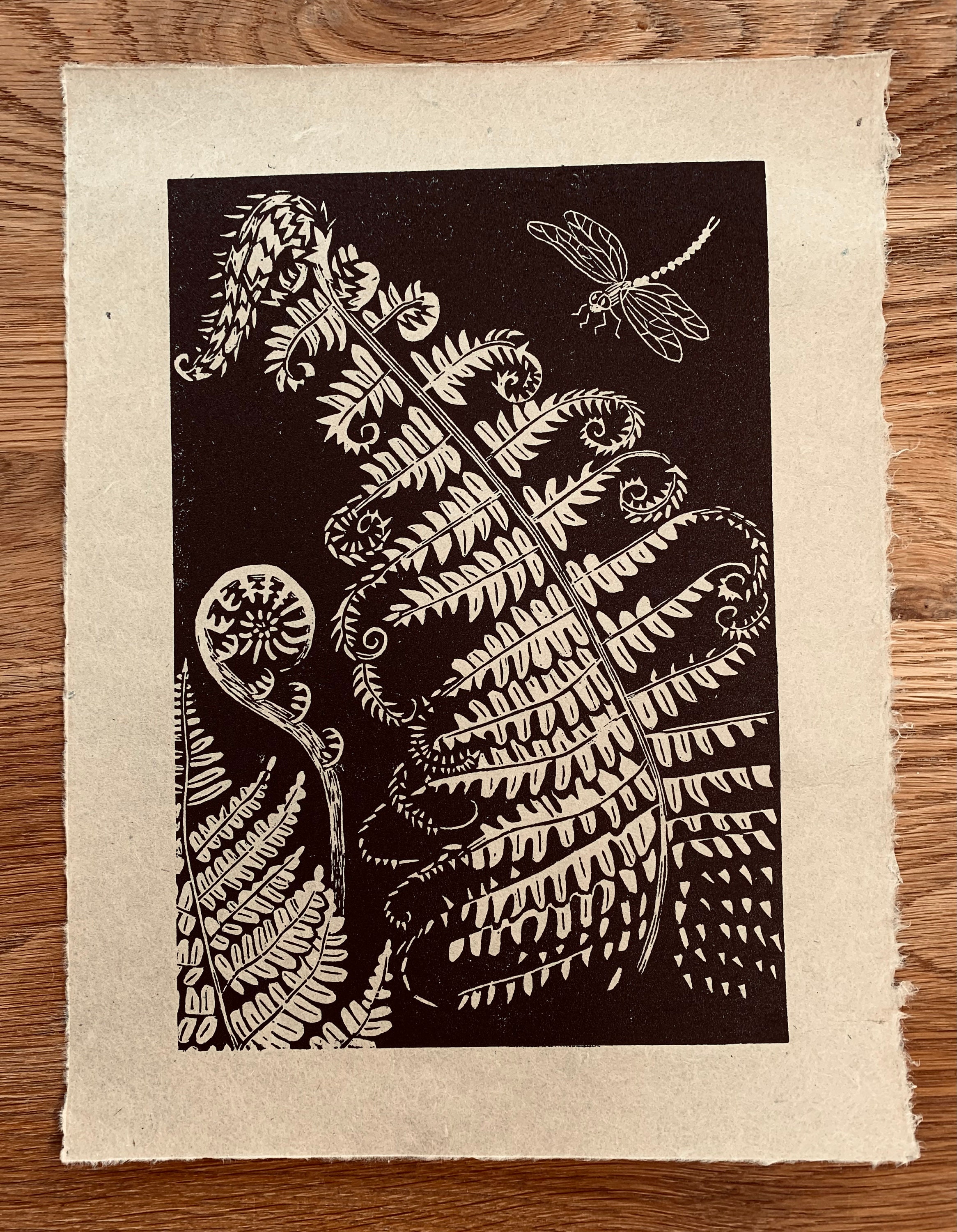 Fern Unfurling - Impressão em linóleo - obra de arte original - imagem de arte botânica
