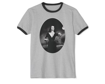 Vampira Classic Ringer Unisex T-Shirt Maila Nurmi Classic B Horror