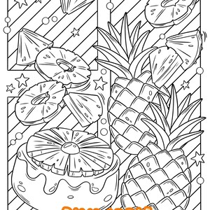 Pu&ograve; includere: Un disegno in bianco e nero di un ananas con la parola "PINEAPPLE" scritta sotto. L'ananas &egrave; circondato da fette di ananas pi&ugrave; piccole e stelle.