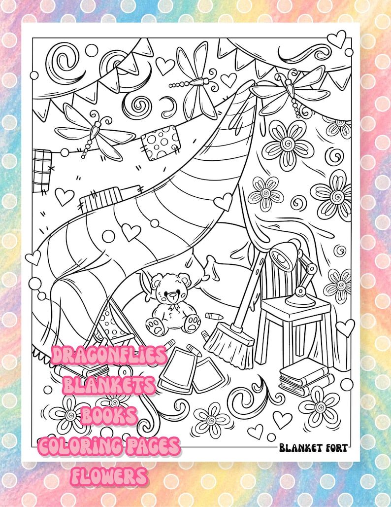 Puede incluir: P&aacute;gina para colorear en blanco y negro con lib&eacute;lulas, mantas, libros, flores y un fuerte. La imagen incluye un oso de peluche, una l&aacute;mpara y las palabras "Dragonflies, Blankets, Books, Coloring Pages, Flowers" y "Blanket Fort".
