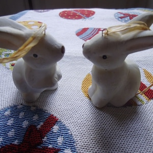2 Osterhase Ostern Osterdekoration Hase Osterhänger Osterschmuck Osterdeko Weiß Ton Vintage Landhaus