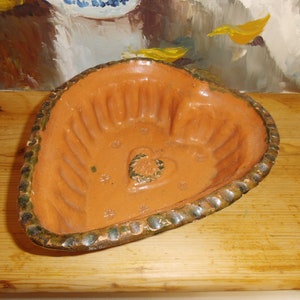 Antik Backform Herz Jesu Heiland Jesus IHS Christentum Kuchenform Antiquität  Landhaus Cottage Gugelhupf Bauernküche Küche Dekoration Ostern