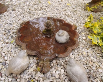 Antik Eisen Vogelbad Vogeltränke Frankreich Tränke Löwenfüße Artischocke Landhaus Cottage