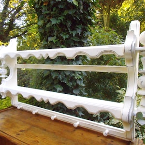 Massives Lärche Hängeregal Küche Regal Vollholz Wandregal  Handarbeit Küchenregal Shabby  Vintage Rarität Landhaus