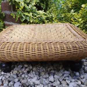 Antik Fußhocker Geflecht Korb  Korbhocker Flechthocker Brocante Hocker Schemel Handarbeit Landhaus Cottage