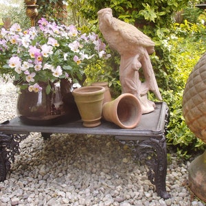 Antik Eisen Pflanzenständer Blumenständer Kamin Eisenständer Gartendeko Landhaus Cottage