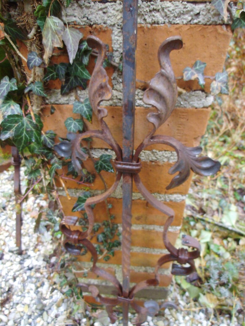 Iron Rod Plant Rod Iron Garden Decoration Insect Aid Country House