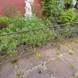 Kamingitter Eisenzaun Rankgitter Eisen Schmiedeeisen Gartendekoration Beetzaun Gartendeko Brocate Gitter Landhaus Cottage