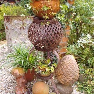Antik Unikat Pflanzenständer Blumenständer Etagere Antik Eisenständer Eisen Handarbeit  Cottage Landhaus