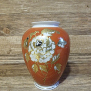 Wallendorf 1764 Gold Relief handbemalt Blumenvase Vase Vintage Shabby Landhaus Chrysantheme im japanischem Stil Mid Century 60er Porzellan