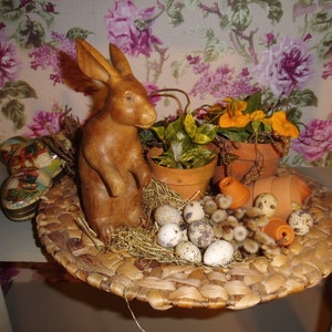 Wundervoller Flechtteller Schale Teller geflochten Tablett Ostern Osterdeko Frühling Dekoteller Bast Bastteller Bastschale Vintage Landhaus
