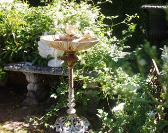 Vintage iron bird bath, bird feeder, cast iron, white, shabby chic, brocante, garden decoration, country house, cottage