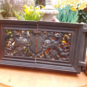 Antique ventilation flap tiled stove lion ventilation grille ventilation opening ventilation cover iron iron grille wall air return country house