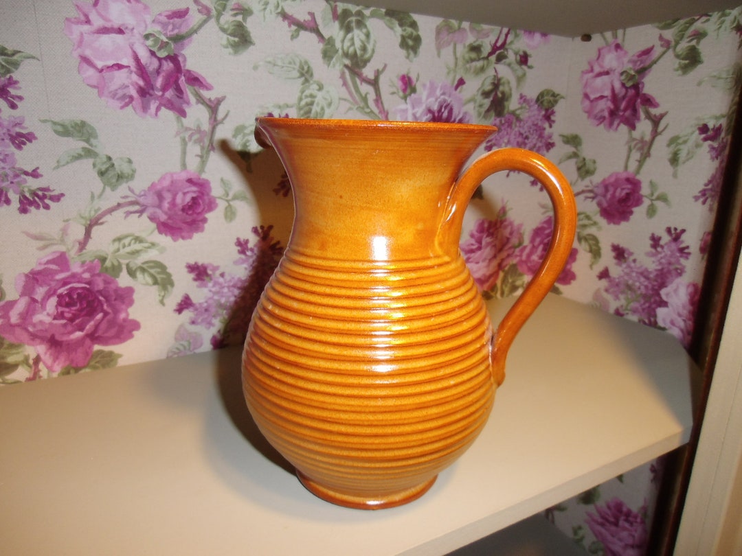 Henkel Vase Jug Vase Jug Pot Ribbed Grooved Grooves Flower Vase Water