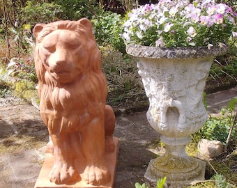 1 Löwe Löwenfigur Löwenskulptur Gartenfigur Terracotta Landhaus Cottage