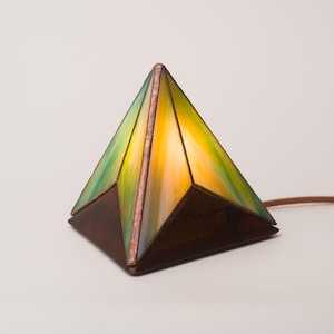 Green Mystic Stained Glass Spectra Table Lamp