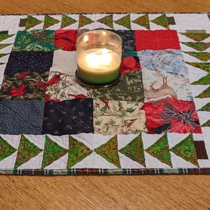 Christmas Tree Table Topper 24&quot;x24&quot;