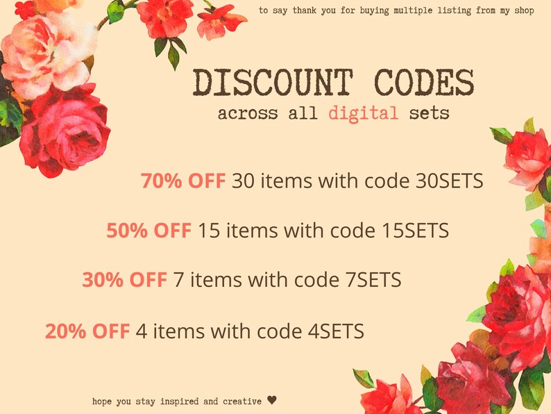 以下が含まれることがあります： ピンクと白の花柄のグラフィックに「DISCOUNT CODES across all digital sets」というテキストが書かれています。このグラフィックには、複数のデジタルセットを購入するための4つの割引コードが記載されています。30SETSコードで30アイテム70％OFF、15SETSコードで15アイテム50％OFF、7SETSコードで7アイテム30％OFF、4SETSコードで4アイテム20％OFFです。