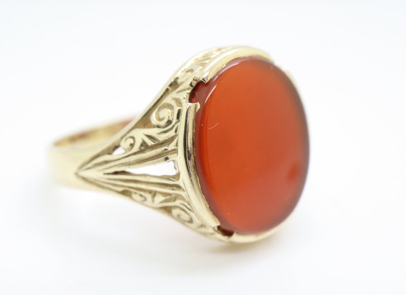 Vintage Carved 9Ct Gold Carnelian Signet Ring, Size EU 20.5 image 3