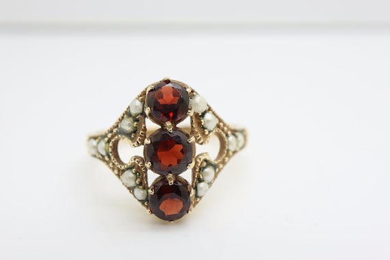 Edwardian 9ct Gold Garnet & Seed Pearl Dress Ring… - image 5