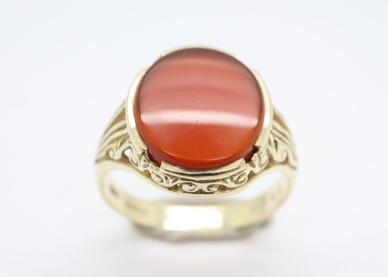 Vintage Carved 9Ct Gold Carnelian Signet Ring, Size EU 20.5 image 1