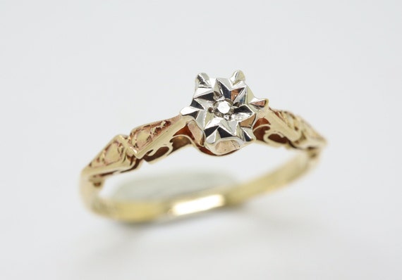 Vintage 9Ct Gold Solitaire Diamond Engagement Rin… - image 2