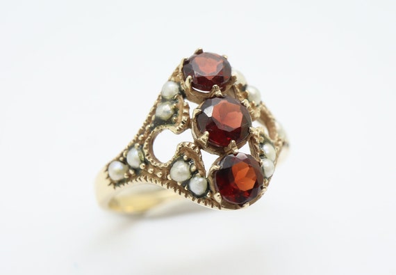 Edwardian 9ct Gold Garnet & Seed Pearl Dress Ring… - image 3